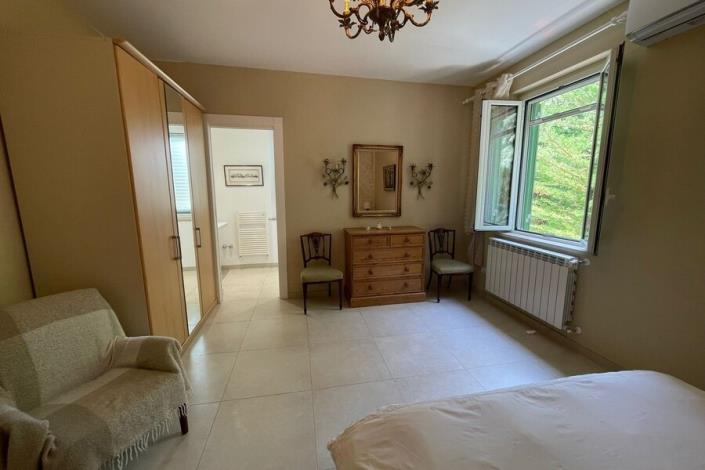 Image No.45-4 Bed Country House for sale