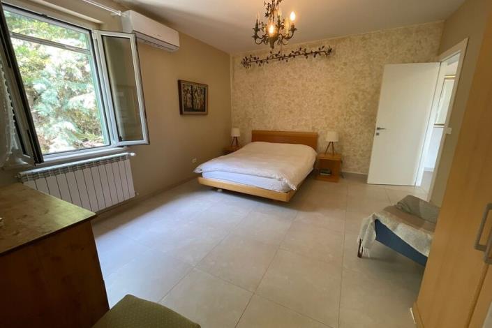 Image No.47-4 Bed Country House for sale