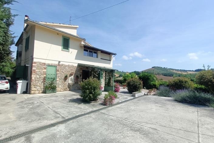 Image No.56-4 Bed Country House for sale