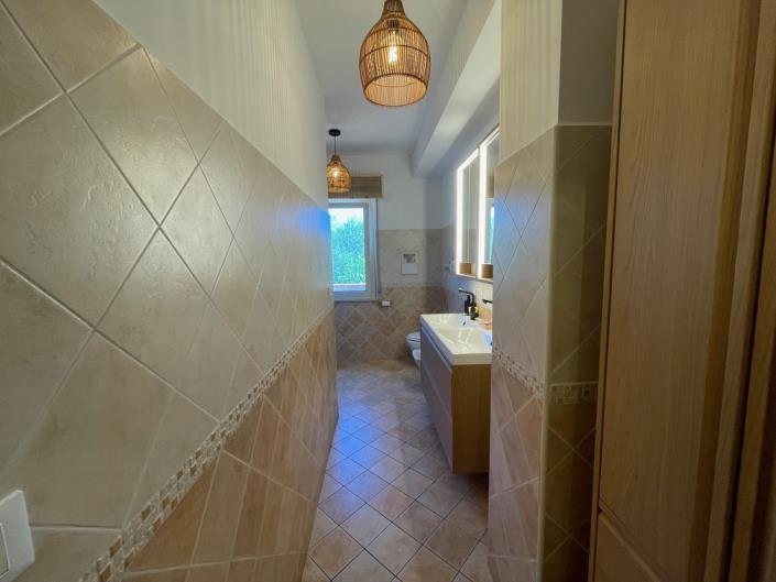 Image No.20-6 Bed Country House for sale