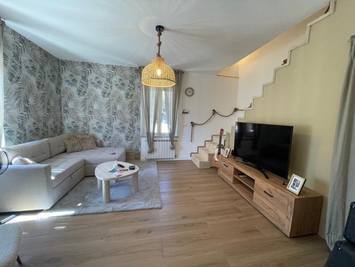 Image No.43-6 Bed Country House for sale