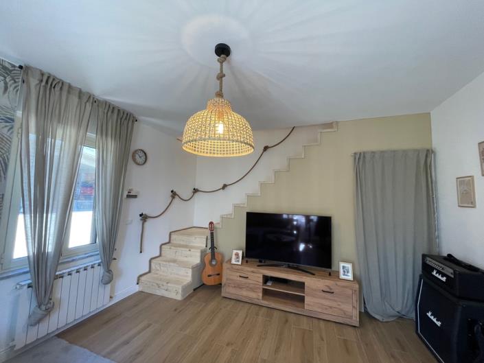 Image No.45-6 Bed Country House for sale