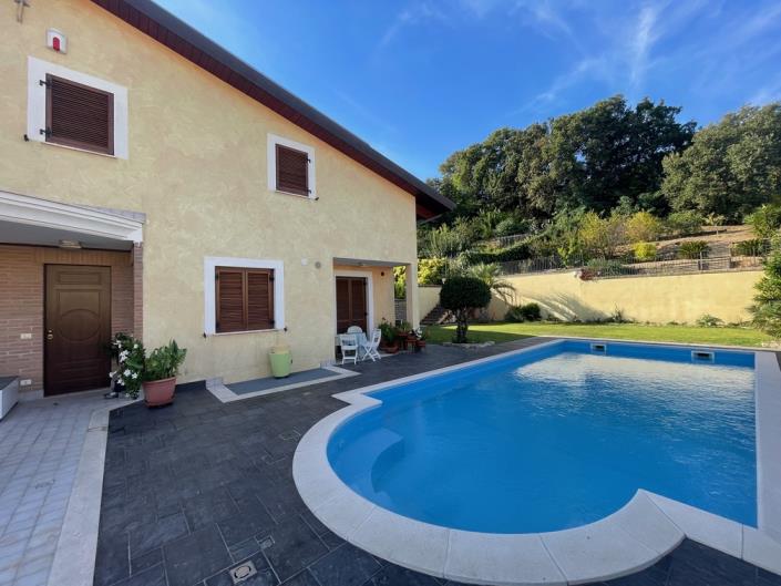 Image No.13-4 Bed Villa for sale
