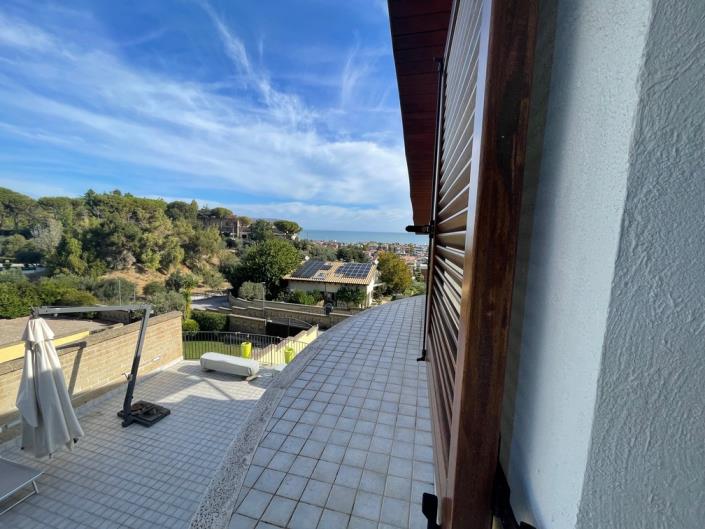 Image No.42-4 Bed Villa for sale
