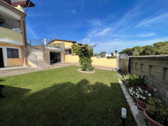Image No.56-4 Bed Villa for sale