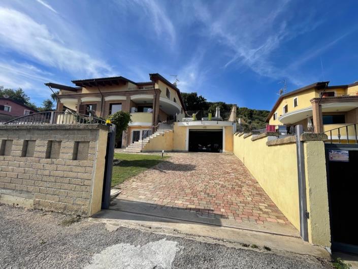 Image No.57-4 Bed Villa for sale