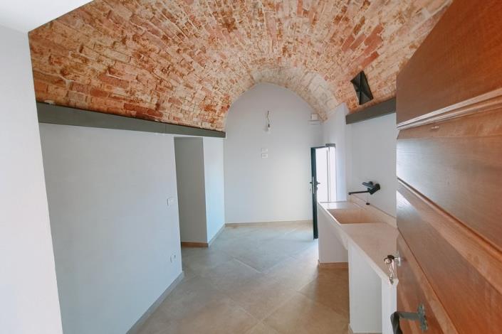 Image No.4-2 Bed Townhouse for sale