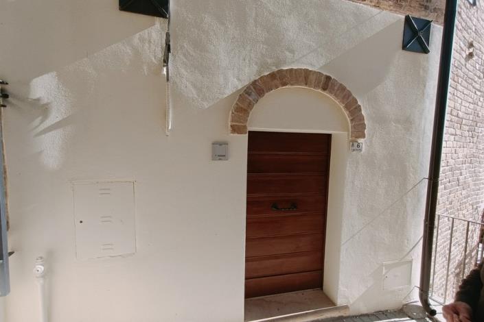 Image No.8-2 Bed Townhouse for sale