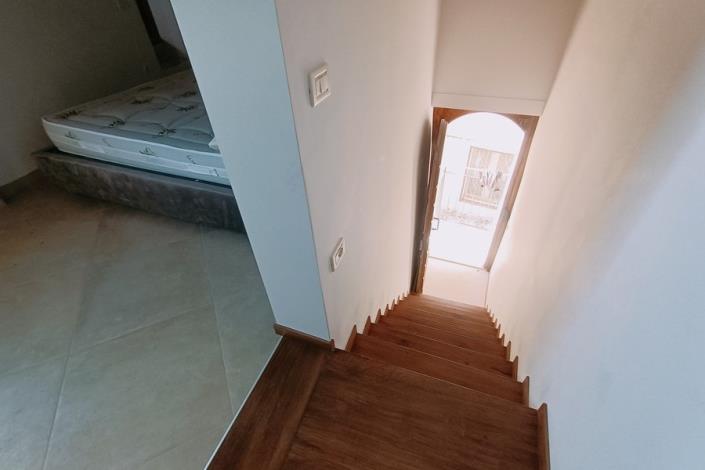 Image No.24-2 Bed Townhouse for sale