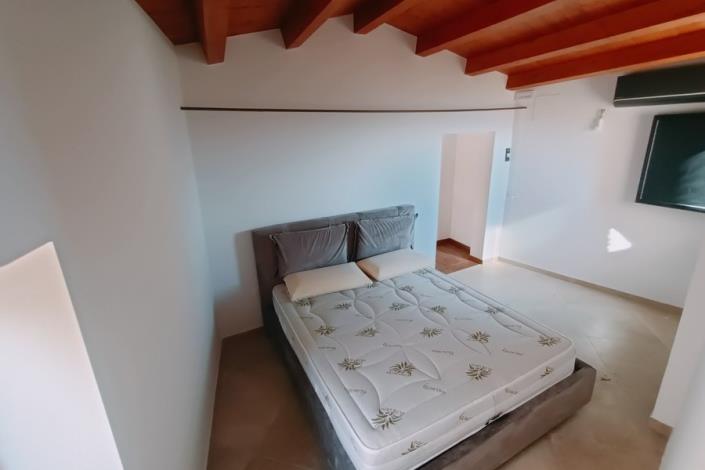 Image No.31-2 Bed Townhouse for sale