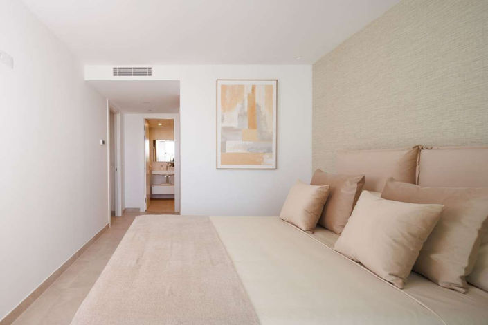 Image No.22-3 Bed Apartment for sale