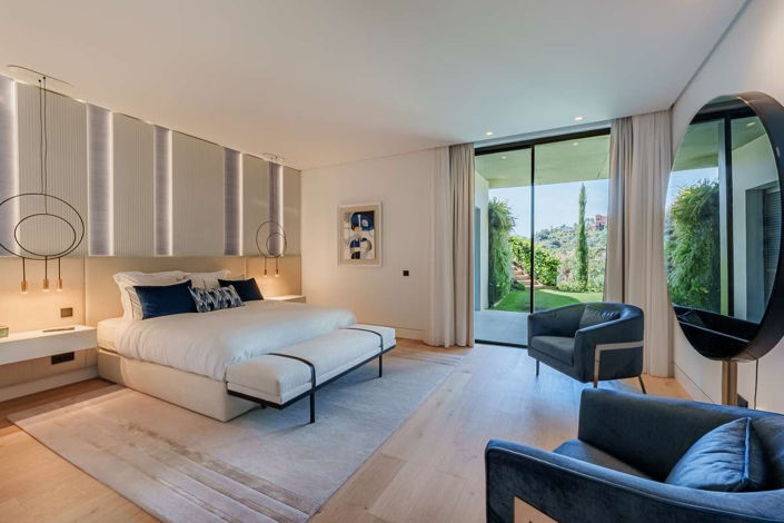 Image No.6-8 Bed Villa for sale