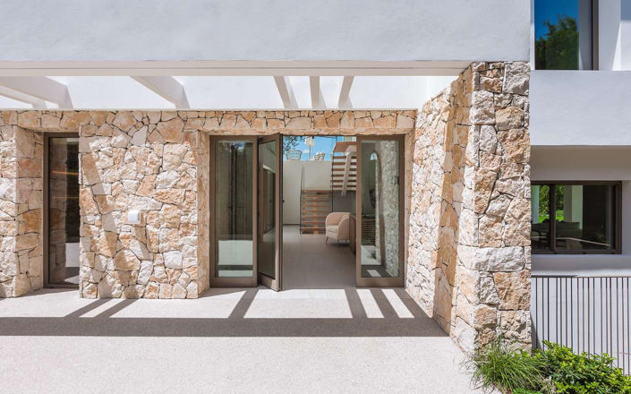 Image No.10-5 Bed Villa for sale