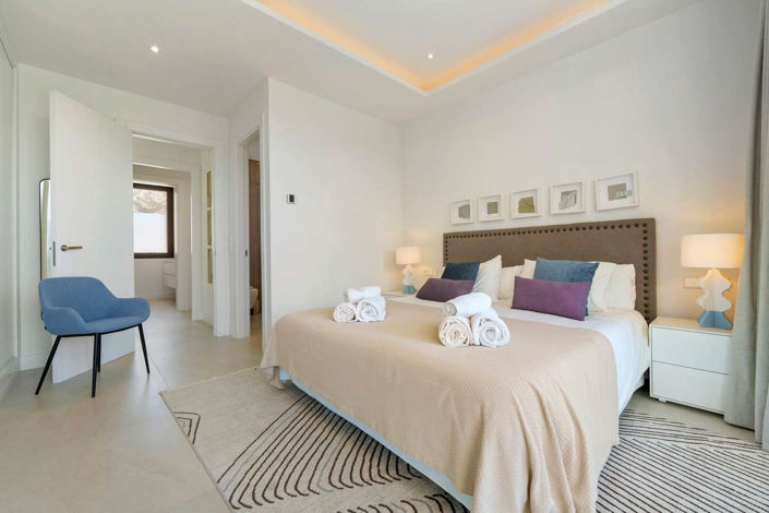 Image No.3-6 Bed Villa for sale