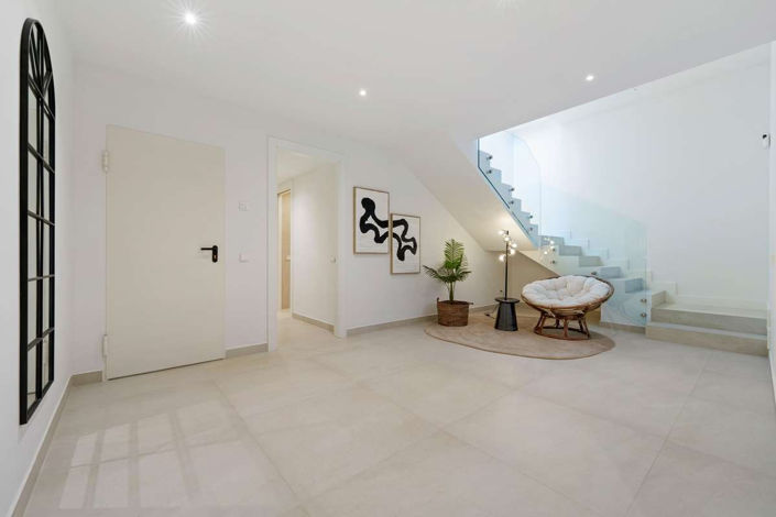 Image No.4-6 Bed Villa for sale