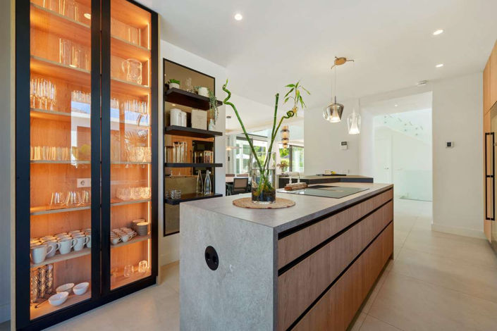 Image No.15-6 Bed Villa for sale