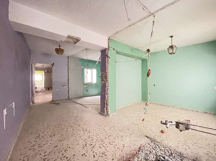 Image No.13-8 Bed House for sale