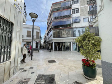 b98le8d7m9k3degpefzhs0lif8u4xzvzhwxtmggyekxx9