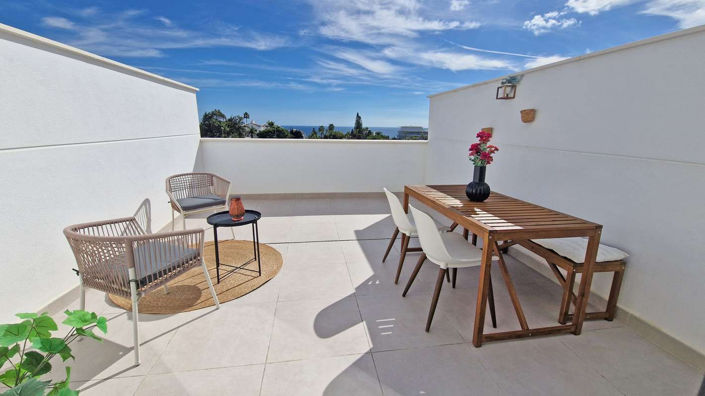 Image No.14-3 Bed Apartment for sale