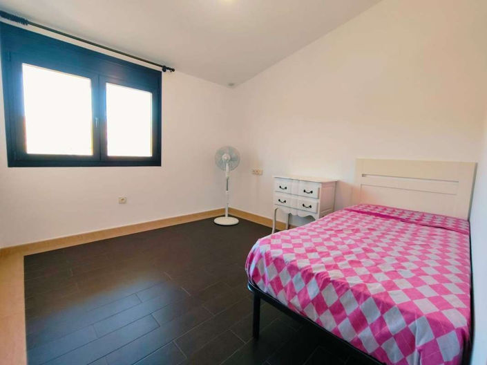 Image No.17-4 Bed Apartment for sale