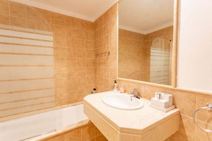 Image No.3-Appartement de 2 chambres à vendre à Benahavis