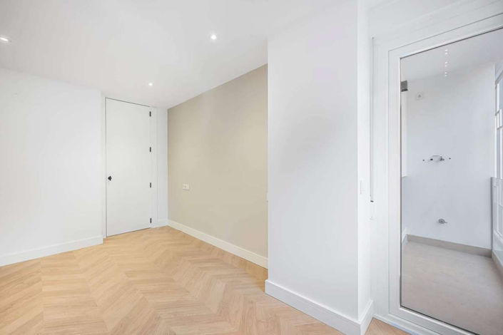 Image No.12-3 Bed Apartment for sale