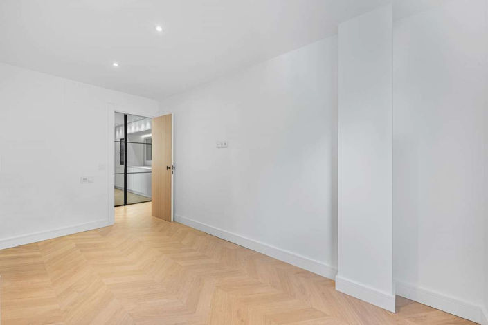 Image No.14-3 Bed Apartment for sale