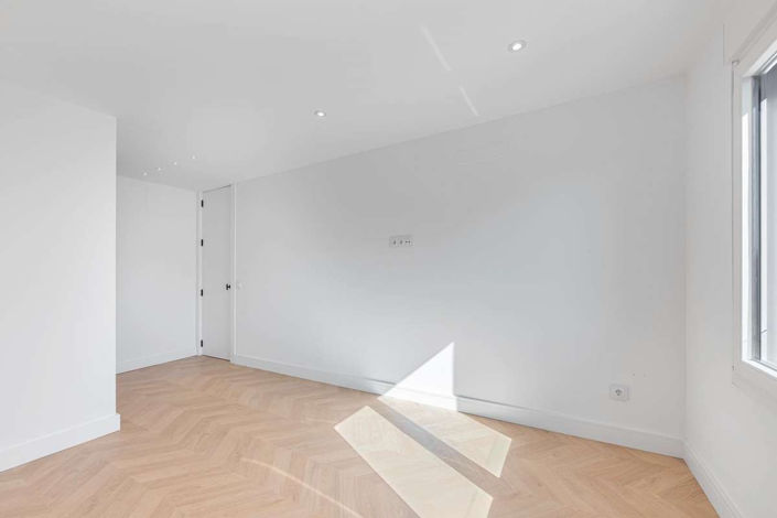 Image No.22-3 Bed Apartment for sale