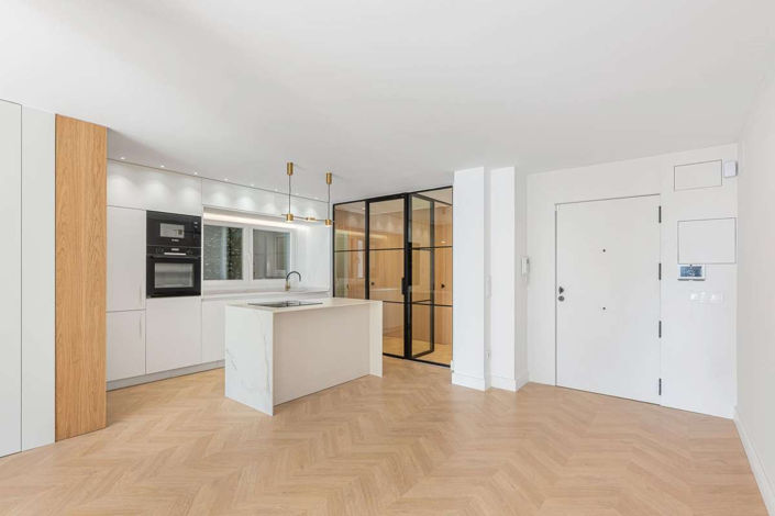 Image No.8-3 Bed Apartment for sale