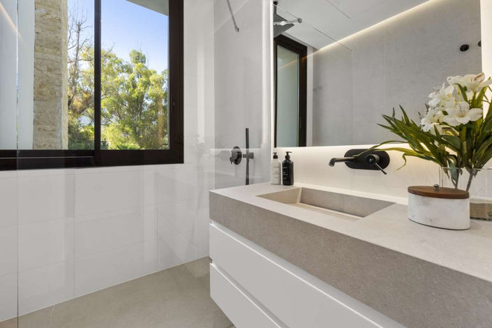 Image No.26-4 Bed Villa for sale