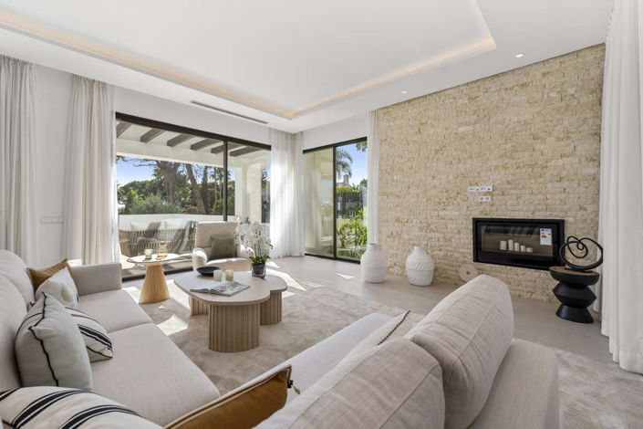 Image No.3-4 Bed Villa for sale