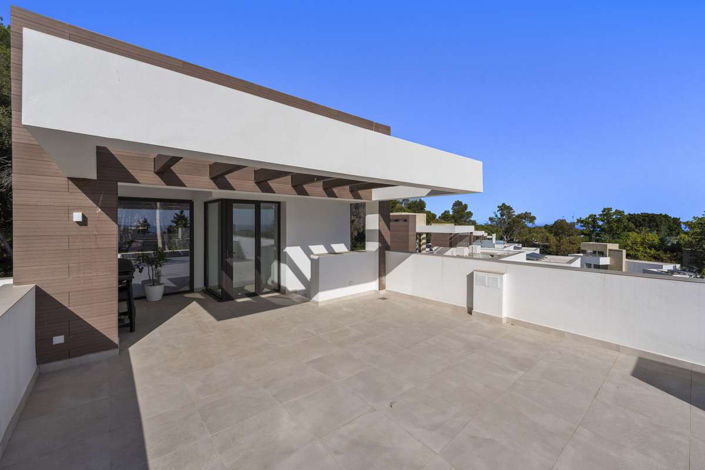 Image No.32-4 Bed Villa for sale