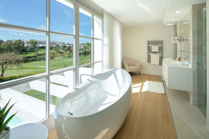 Image No.15-6 Bed Villa for sale