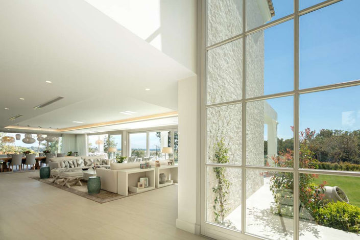 Image No.2-6 Bed Villa for sale