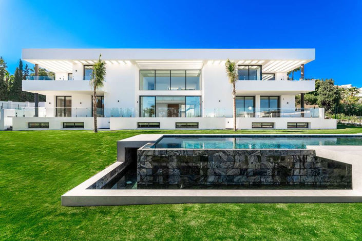 Image No.2-6 Bed Villa for sale