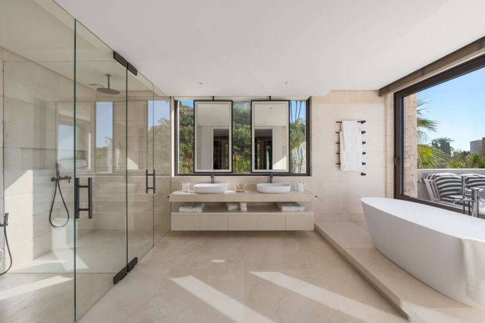 Image No.17-5 Bed Villa for sale