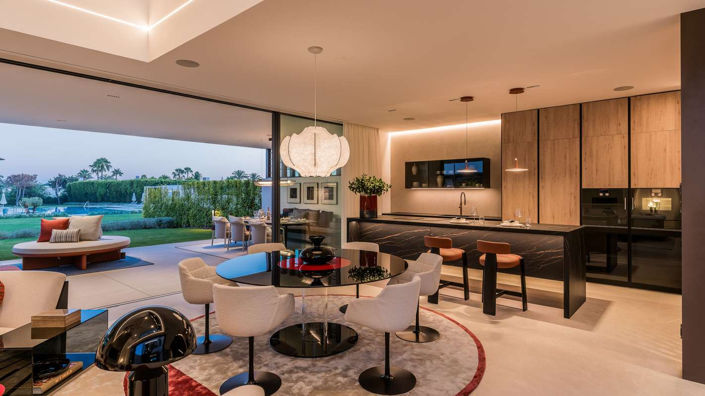 Image No.10-4 Bed Villa for sale