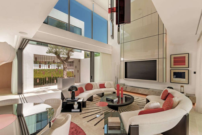 Image No.2-4 Bed Villa for sale