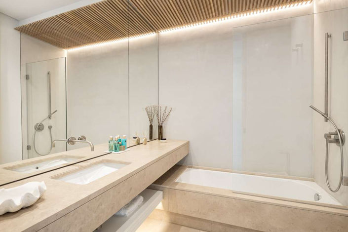 Image No.20-6 Bed Villa for sale