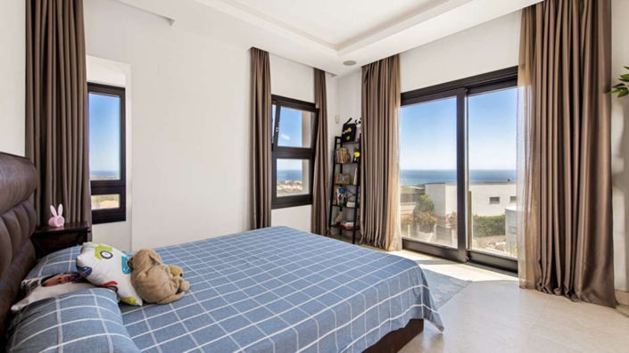 Image No.10-5 Bed Villa for sale