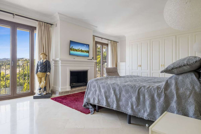 Image No.20-5 Bed Villa for sale
