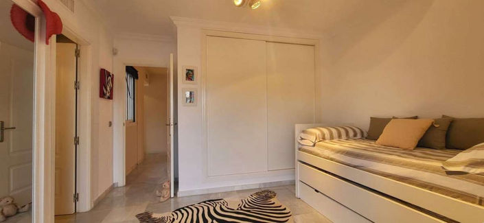 Image No.25-4 Bed Villa for sale