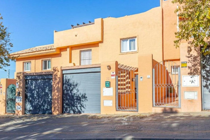 Image No.2-Villa de 4 chambres à vendre à Marbella