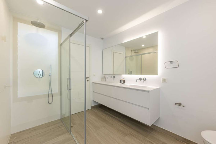 Image No.3-5 Bed Villa for sale