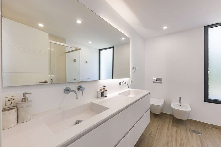 Image No.4-5 Bed Villa for sale