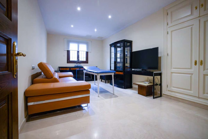 Image No.14-6 Bed Villa for sale