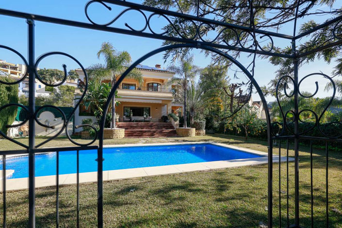 Image No.2-6 Bed Villa for sale