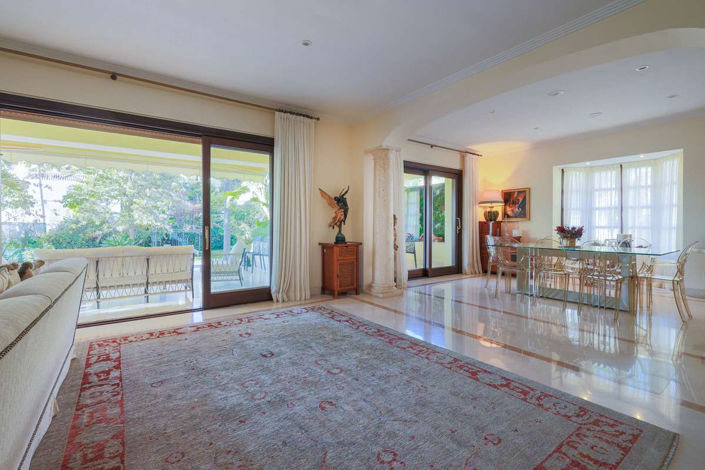 Image No.4-6 Bed Villa for sale