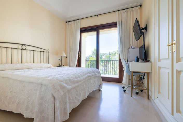 Image No.9-6 Bed Villa for sale