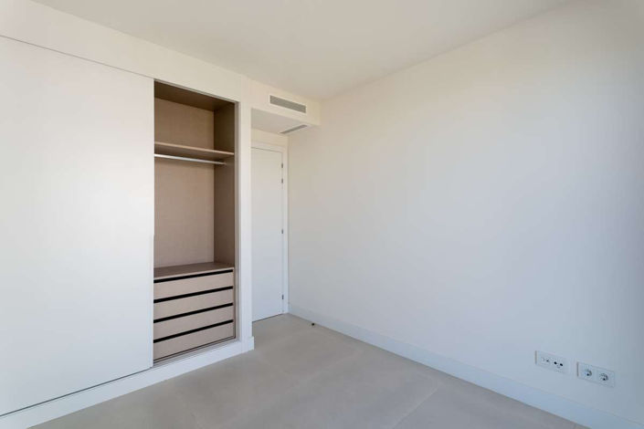 Image No.12-3 Bed Apartment for sale